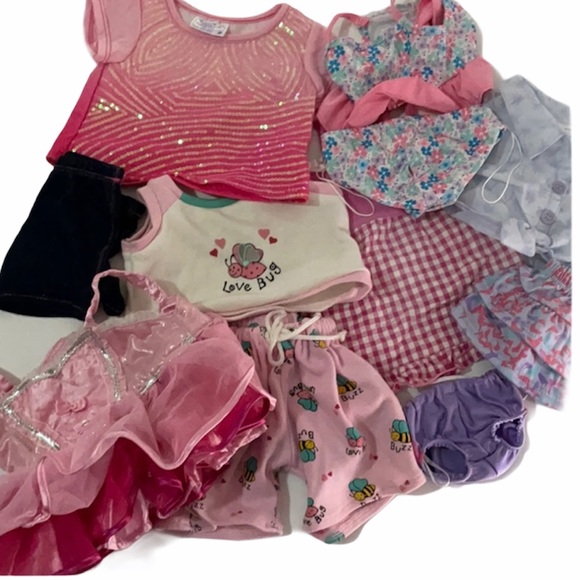 Build-a-bear LOT - clothes, shoes, suitcase + - Picture 1 of 11